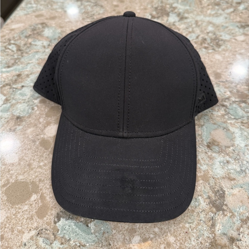 Men's Melin Black Adjustable Performance Mesh Hat
